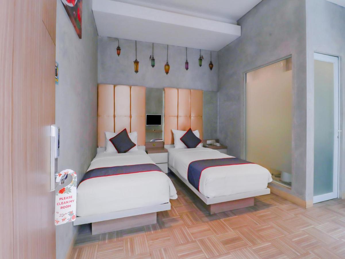 Super Oyo Collection O 31 The Batik Bed And Coffee Bandung Hotel Luaran gambar